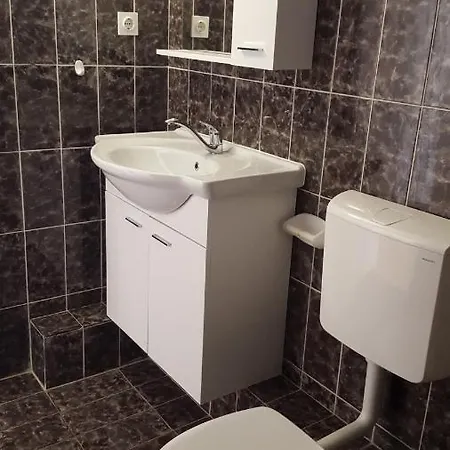 Oliver Ravlic Apartment *
