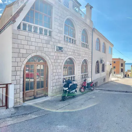 Apartament Oliver Ravlić *