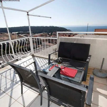 Διαμέρισμα Oliver Ravlic *